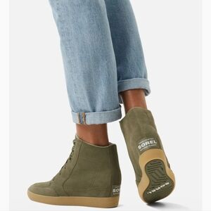 Out N About Wedge [Stone Green/Sea Salt]